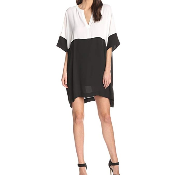 BCBGMaxAzria Dresses & Skirts - BCBG Max Azria || Colorblock stripe tunic dress